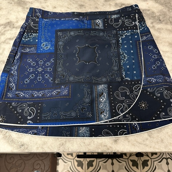 G/Fore Golf Skort size 8 Bandana/paisley print - Picture 1 of 9